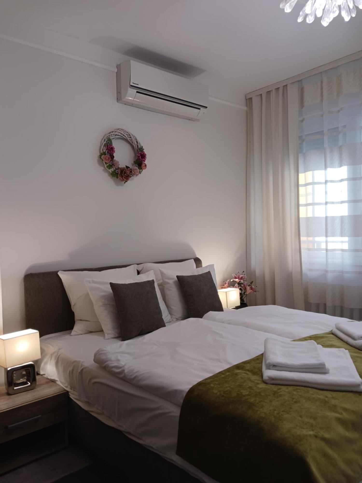 בודפשט Corner Apartment מראה חיצוני תמונה